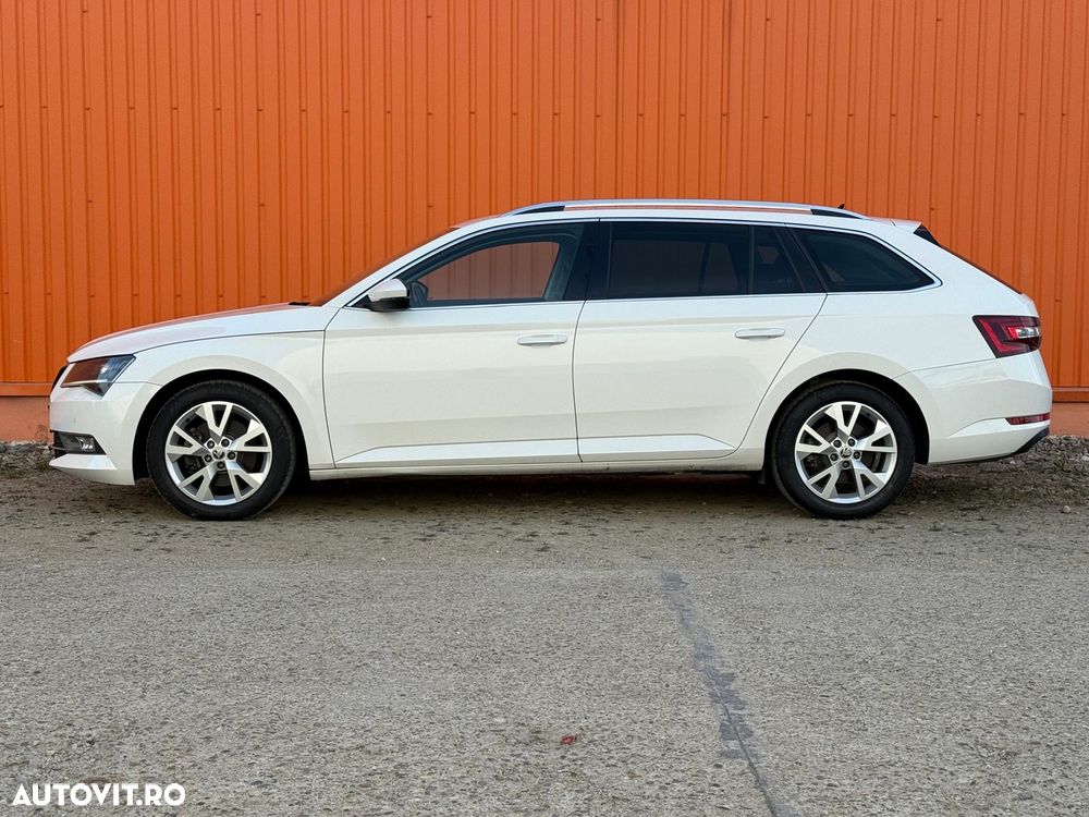 Skoda Superb 2.0 TDI DSG Active - 28