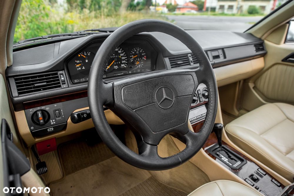Mercedes-Benz W124 (1984-1993) - 22