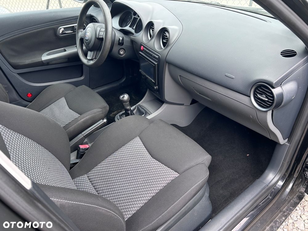 Seat Ibiza 1.6 16V Comfort Edition - 2
