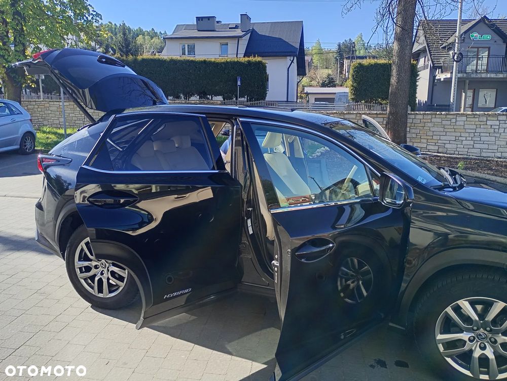 Lexus NX - 9