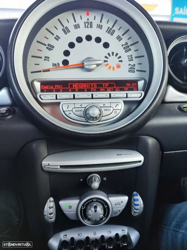 MINI 3 Portas Cooper D - 4
