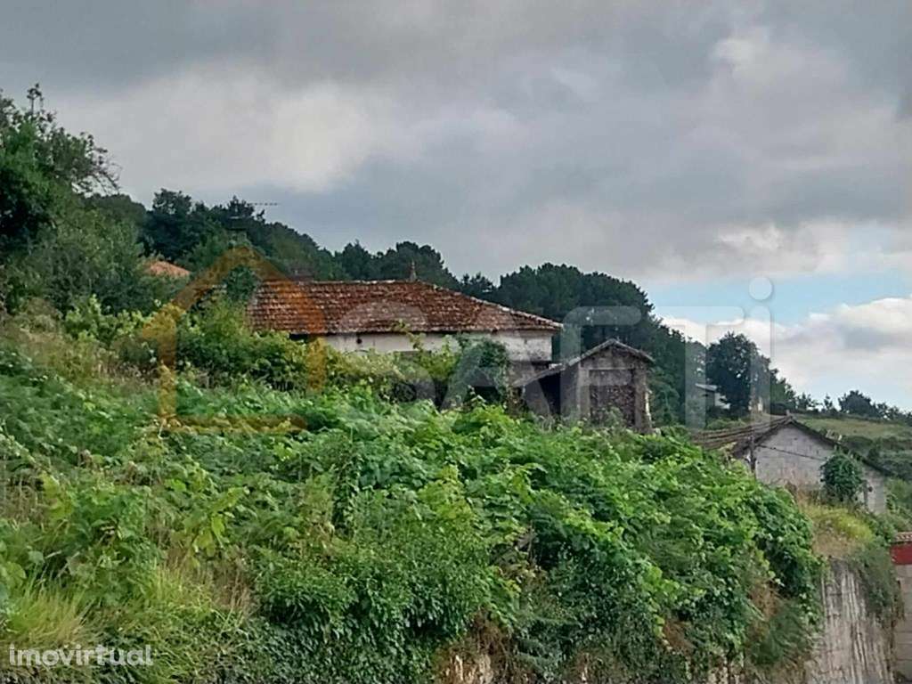 Venda de 2 Casas em pedra para reconstrução. - Grande imagem: 3/25