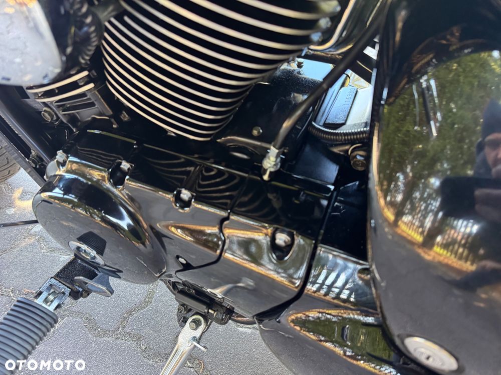 Suzuki Intruder - 17