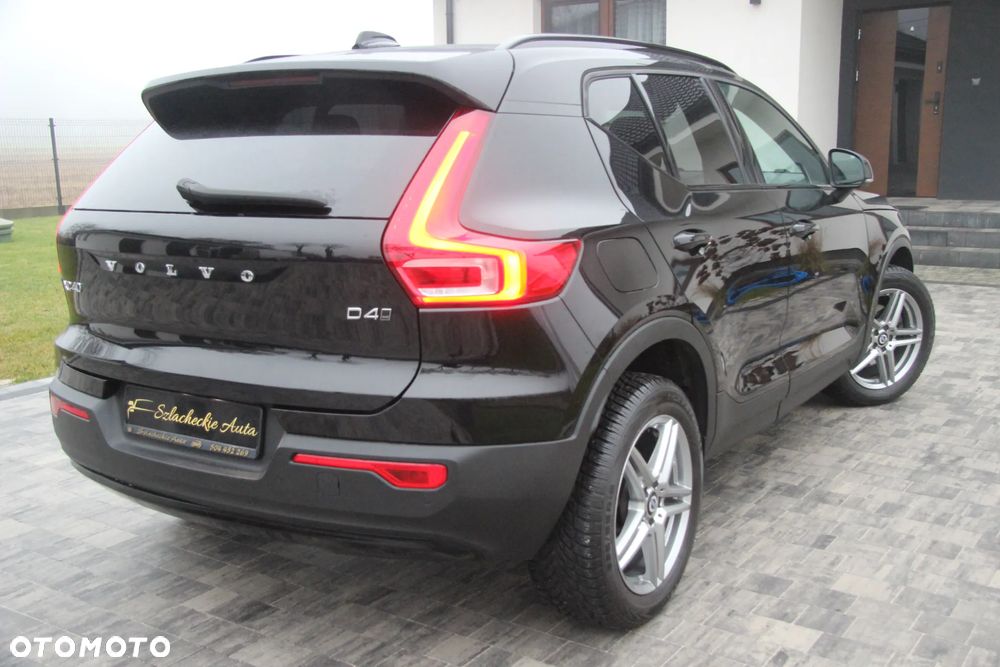 Volvo XC 40 D4 AWD Geartronic R-Design - 12