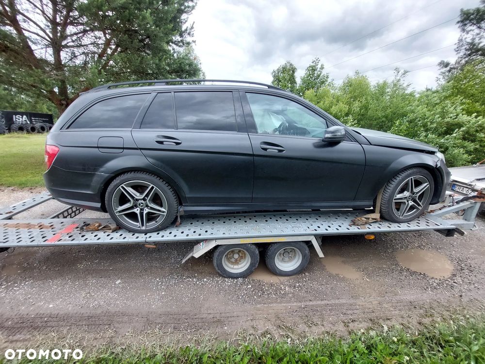 Mercedes-Benz Klasa C 350 CDI DPF (BlueEFFICIENCY) 7G-TRONIC Avantgarde - 8