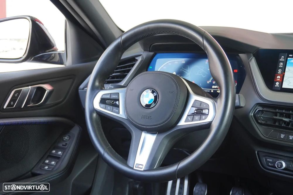 BMW 116 d Pack Desportivo M - 11