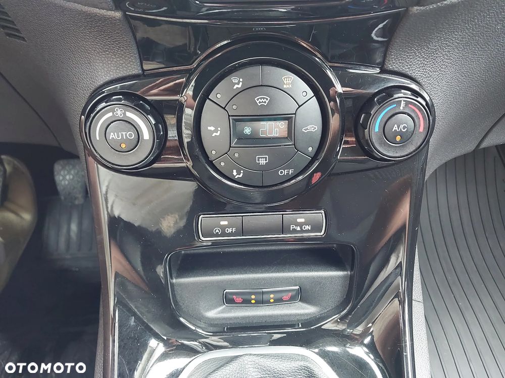Ford Fiesta 1.0 EcoBoost STart-Stop Titanium - 34
