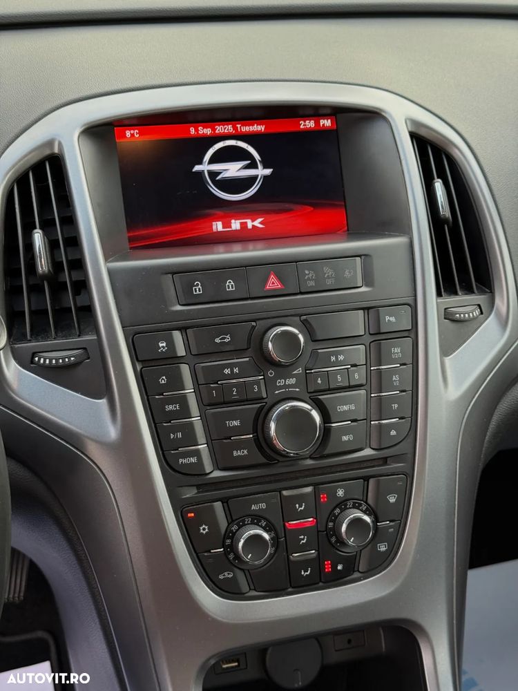Opel Astra 1.4 ECOTEC Turbo Selection - 18