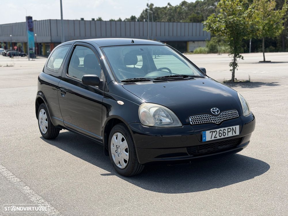 Toyota Yaris 1.0 Base - 2