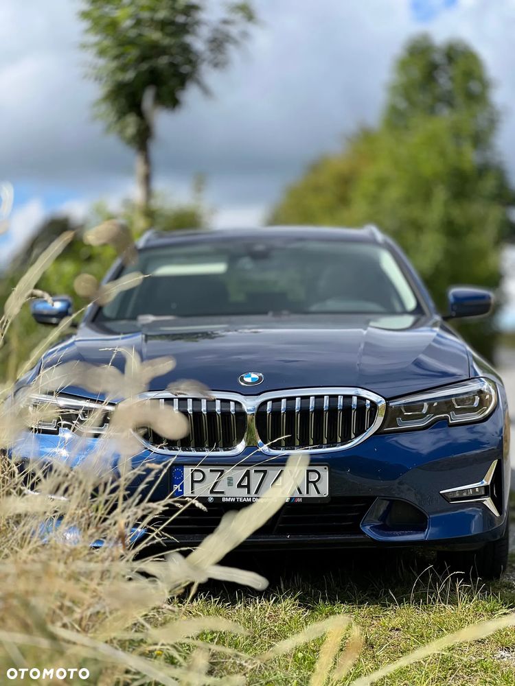 BMW Seria 3 320d xDrive Luxury Line sport - 2