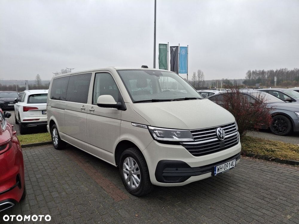 Volkswagen Caravelle Comfortline 2.0 TDI Manual - 2
