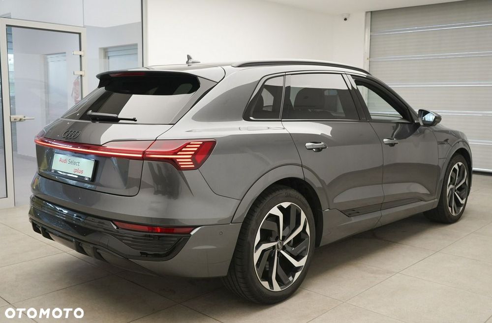 Audi Q8 e-tron - 5