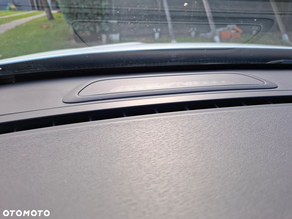 Volvo V60 D6 AWD Plug-in Hybrid R-Design Summum - 5