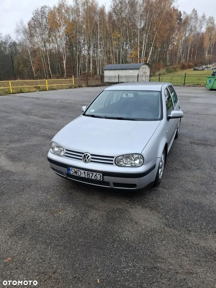 Volkswagen Golf 1.4 Basis - 1