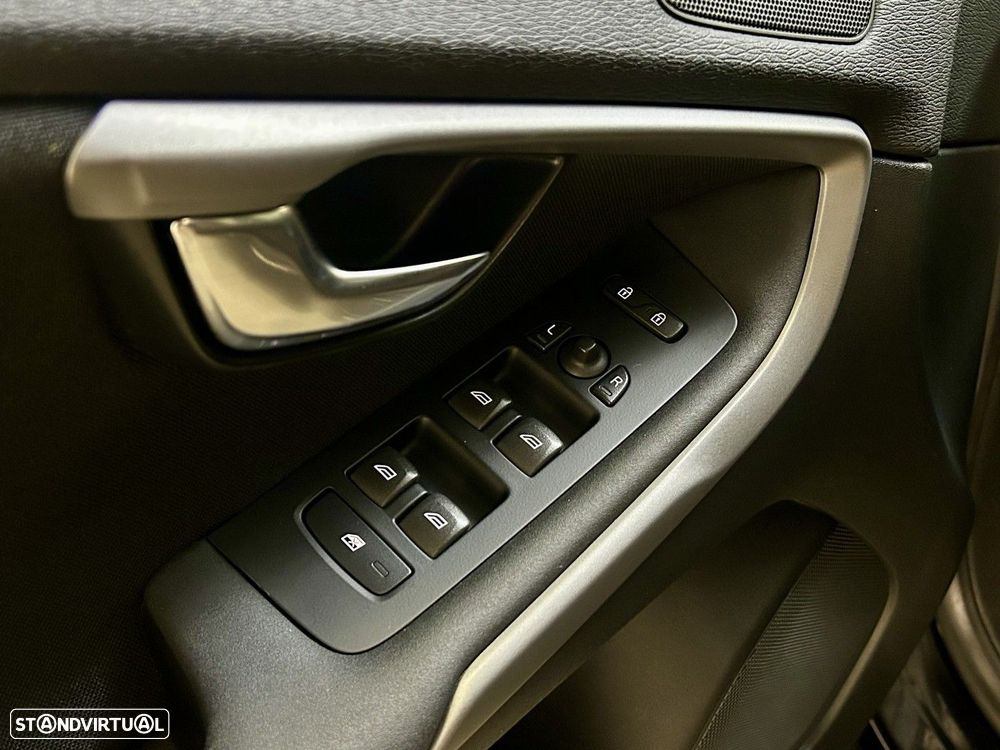 Volvo V40 2.0 D2 Momentum - 26