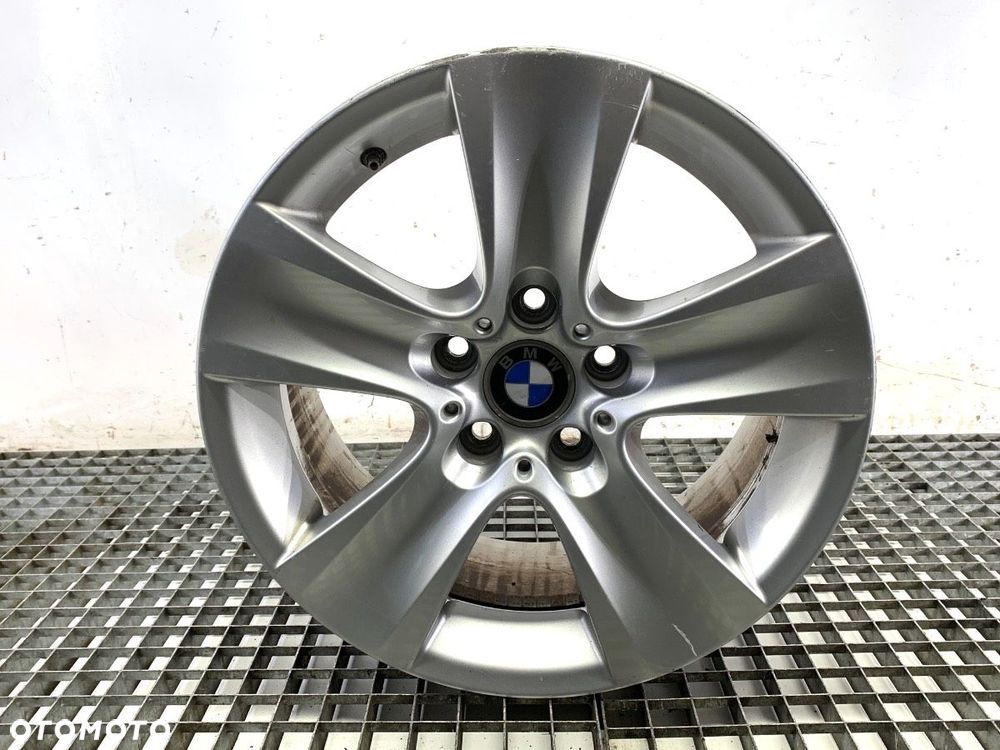 FELGA ALUMINIOWA 17 8J 5X120 CENTR 72,6 ET30  BMW 5 Touring (E61) 2004 - 2010 525 i 160 kW [218 KM] - 1
