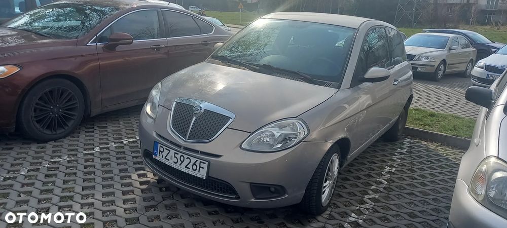 Lancia Ypsilon - 1