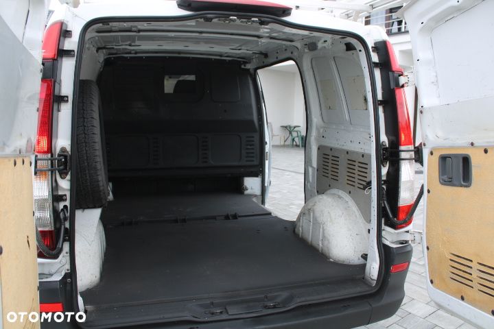 Mercedes-Benz VITO 109 / 2,2 CDI_ŁADNY_ZERO RDZY_2009 Rok_KLIMATYZACJA_DOKA_DUBEL_ZAREJESTROWANY_ - 27