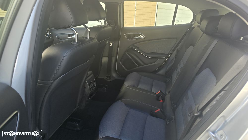 Mercedes-Benz GLA 200 CDi Urban Aut. - 15
