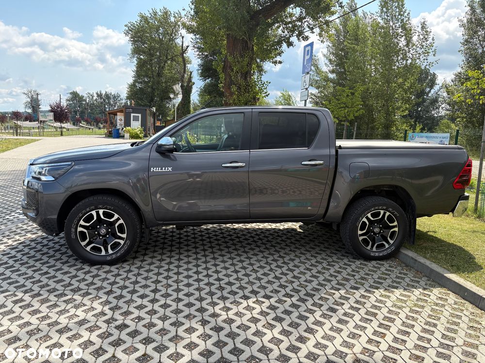 Toyota Hilux 2.8 D-4D Double Cab SR5+ 4x4 - 4