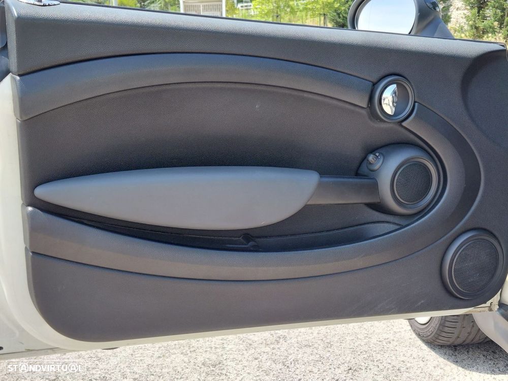 MINI 3 Portas Cooper D - 32