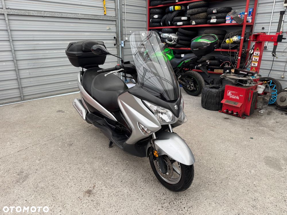 Suzuki Burgman - 1