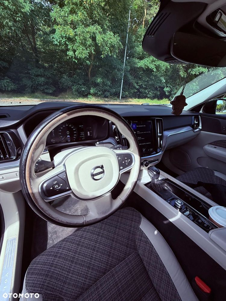 Volvo V60 D3 Momentum - 9