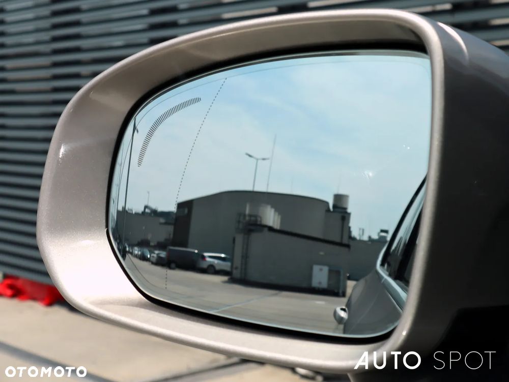Volvo XC 60 B4 B Plus Bright - 12