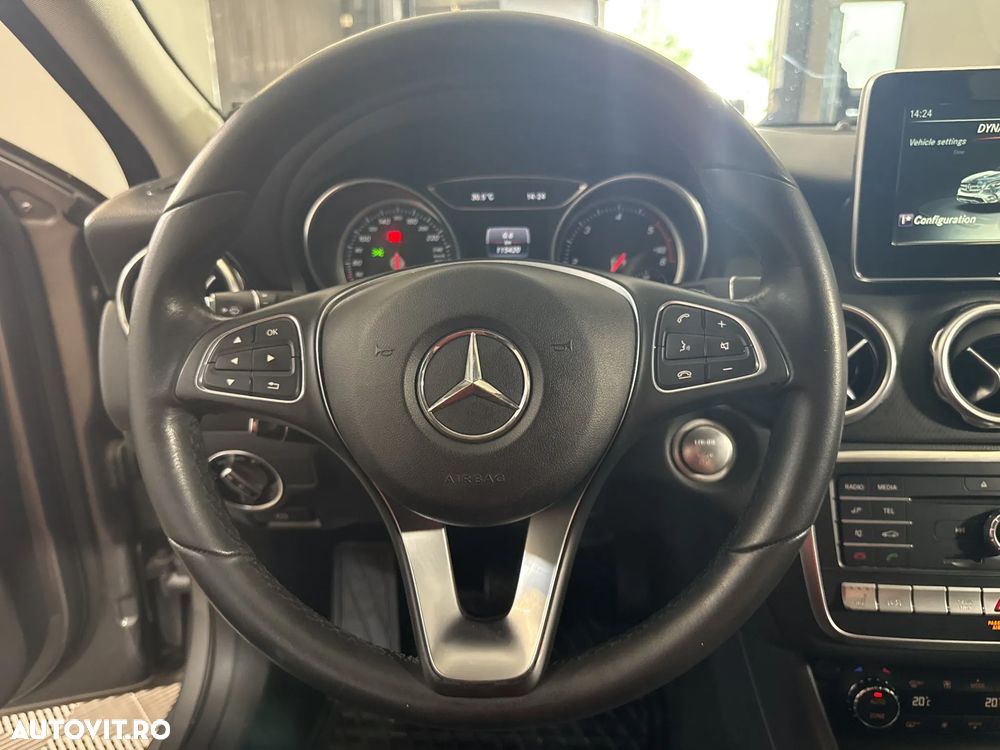 Mercedes-Benz GLA 200 d Aut. - 17