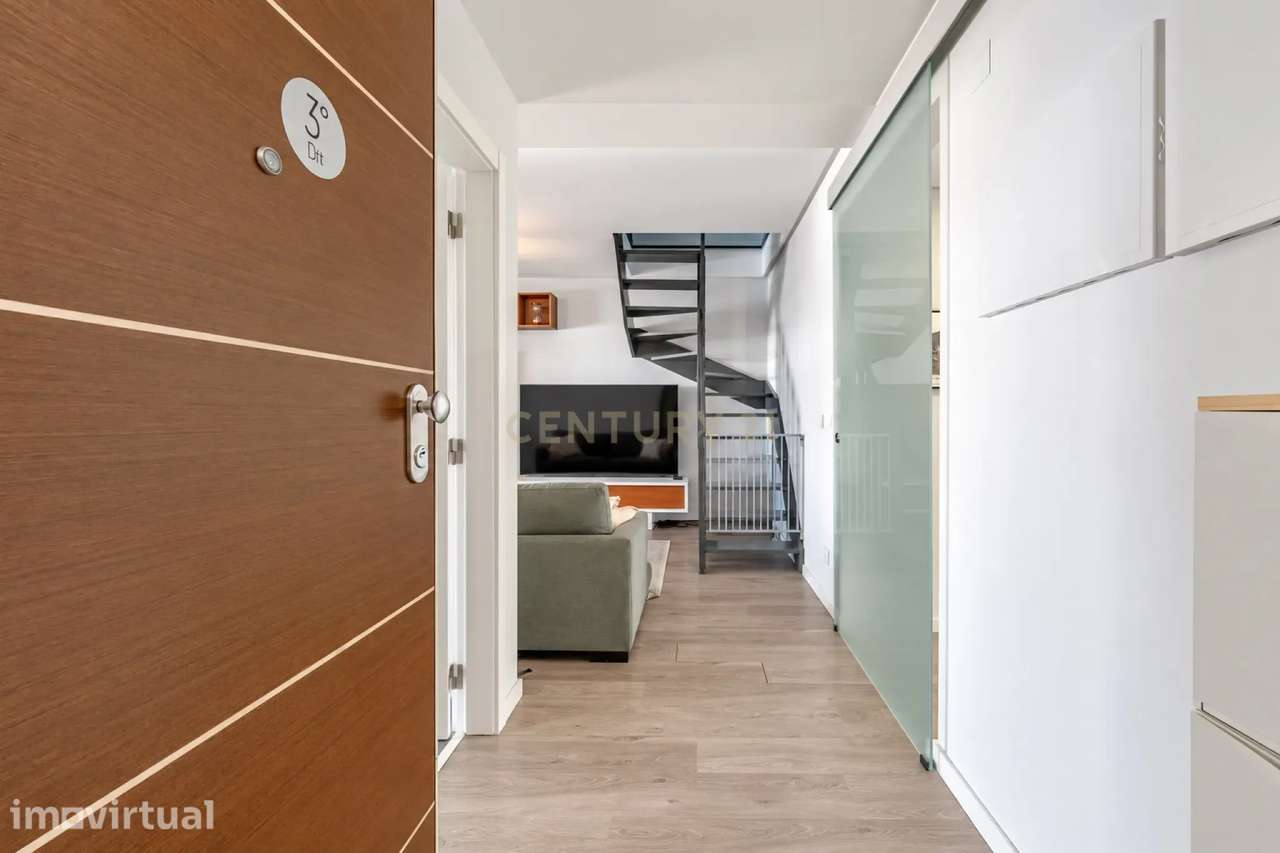Duplex T3+1, varanda com barbecue + terraço, em Paio Pires - Grande imagem: 2/38