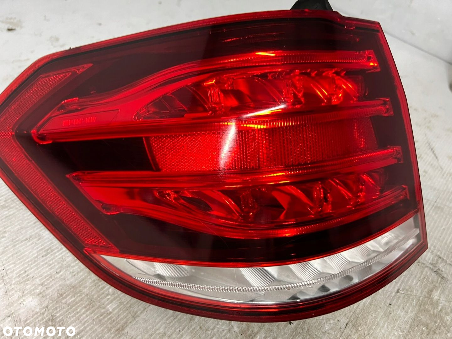 LAMPA LEWA TYLNA TYŁ MERCEDES W212 A2129061703 - 3