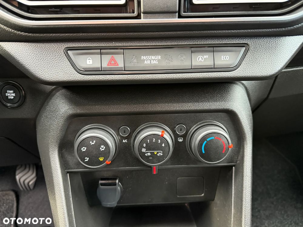 Dacia Sandero 1.0 TCe Laureate S&S - 12