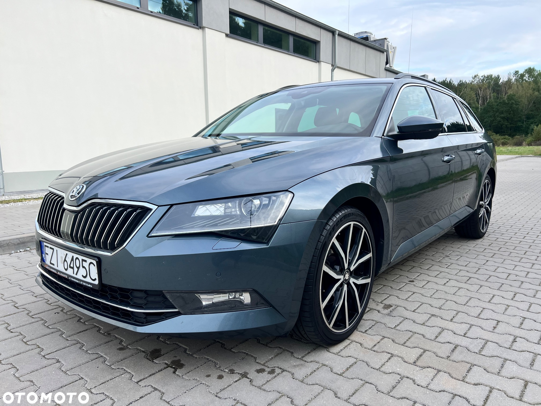 Skoda Superb 2.0 TDI Ambition DSG - 3
