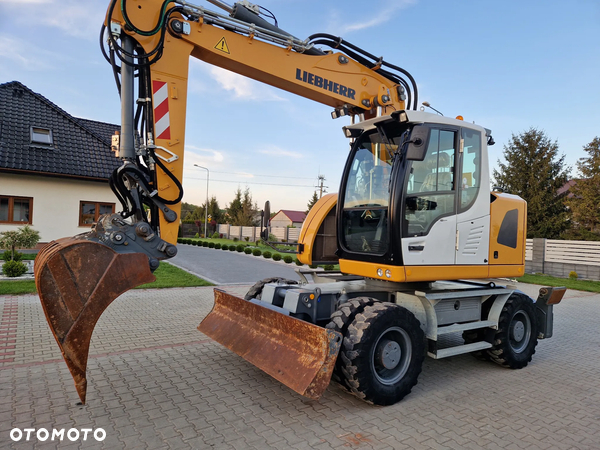 Liebherr Liebherr A914 compact JAK NOWA