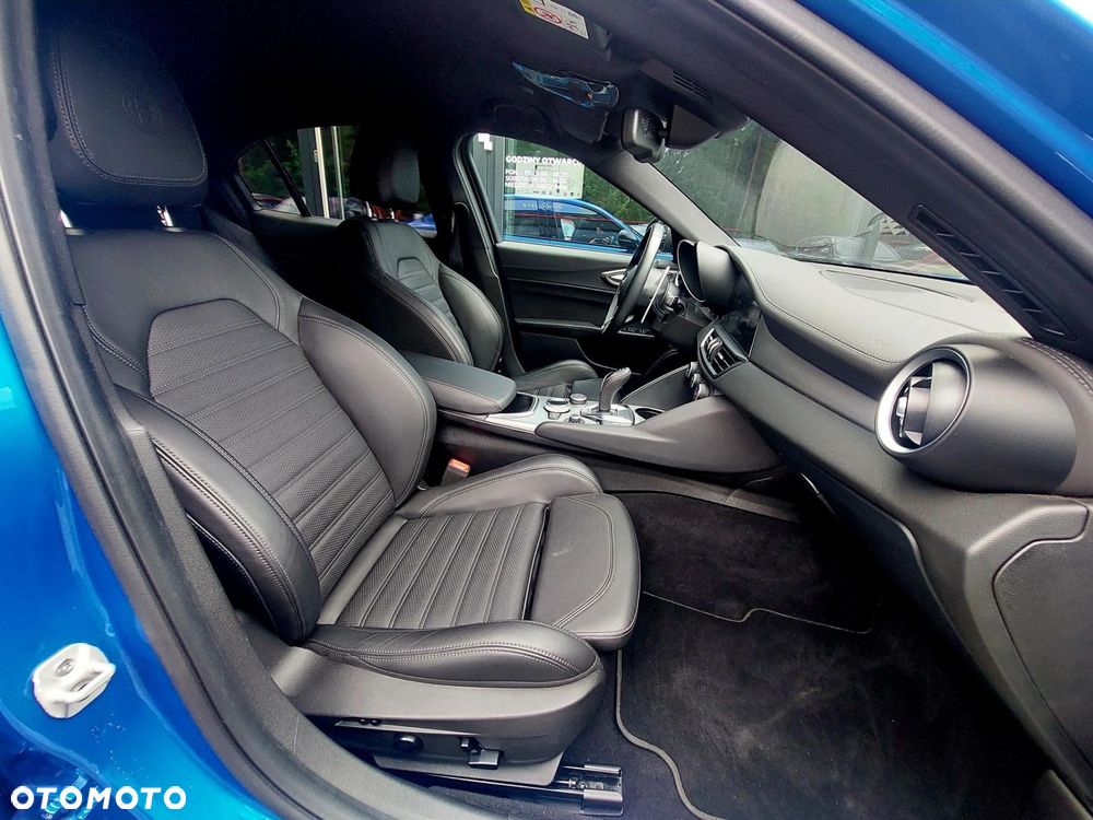 Alfa Romeo Giulia 2.0 Turbo Veloce Q4 - 11