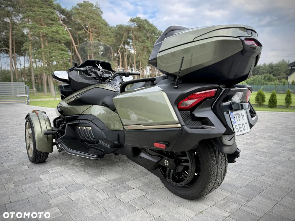 Can-Am Spyder - 26
