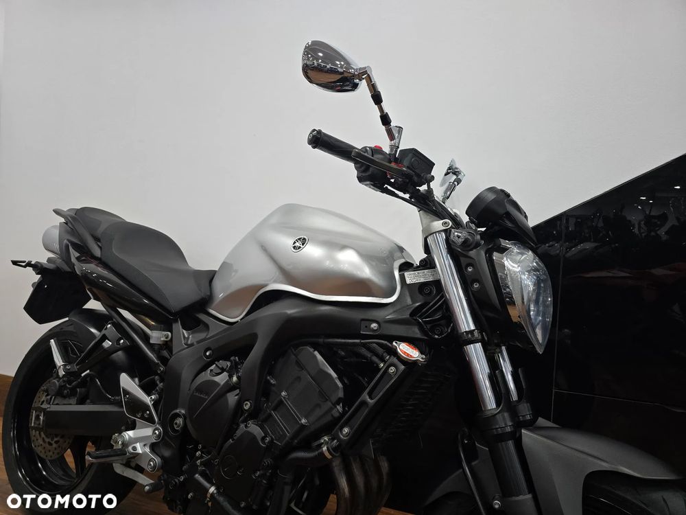Yamaha FZ6 - 5