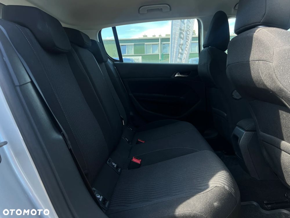 Peugeot 308 - 23