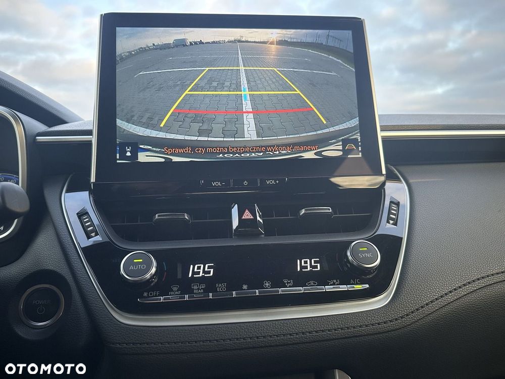 Toyota Corolla Cross - 20