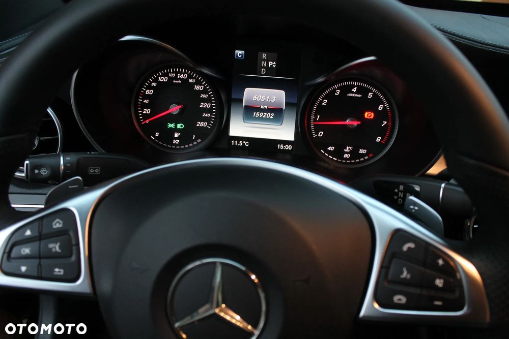 Mercedes-Benz Klasa C 200 4-Matic 9G-TRONIC - 36