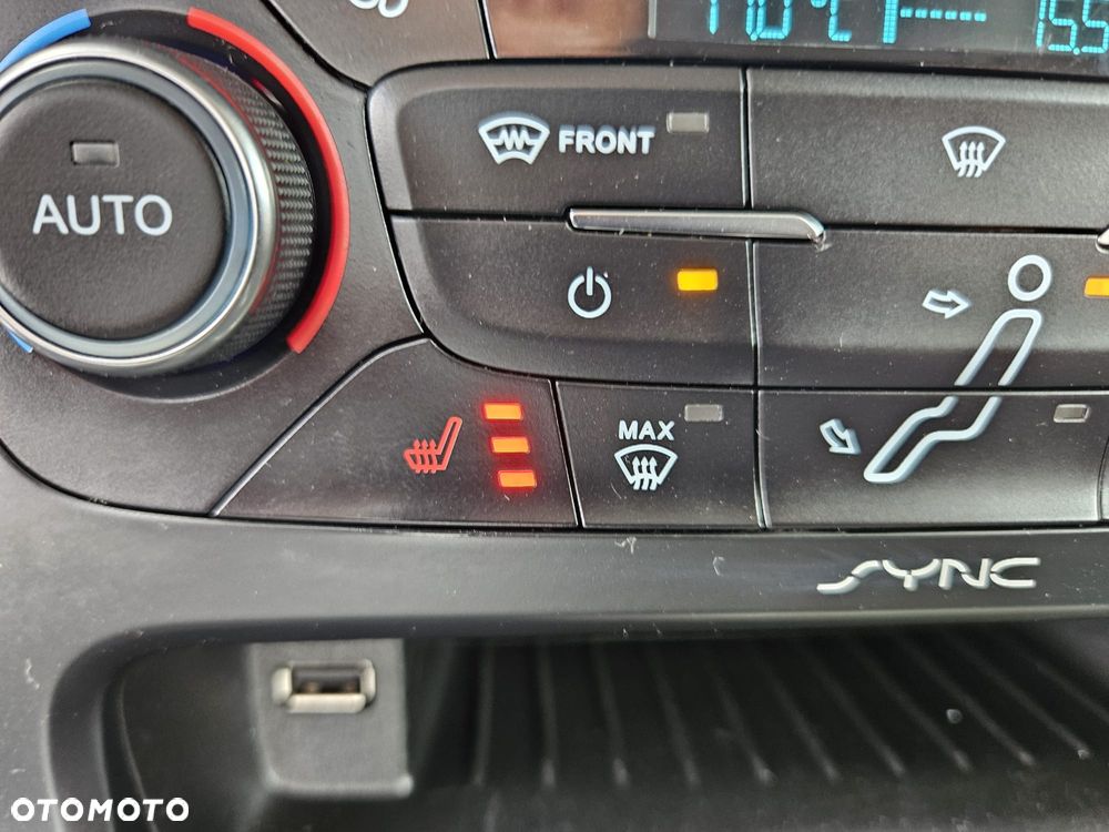 Ford Focus 1.5 TDCi DPF Start-Stopp-System Titanium - 24