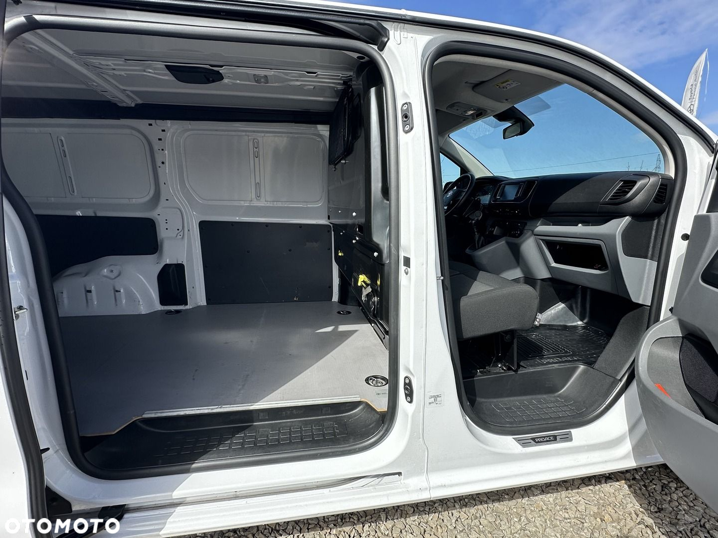 Toyota PROACE - 16