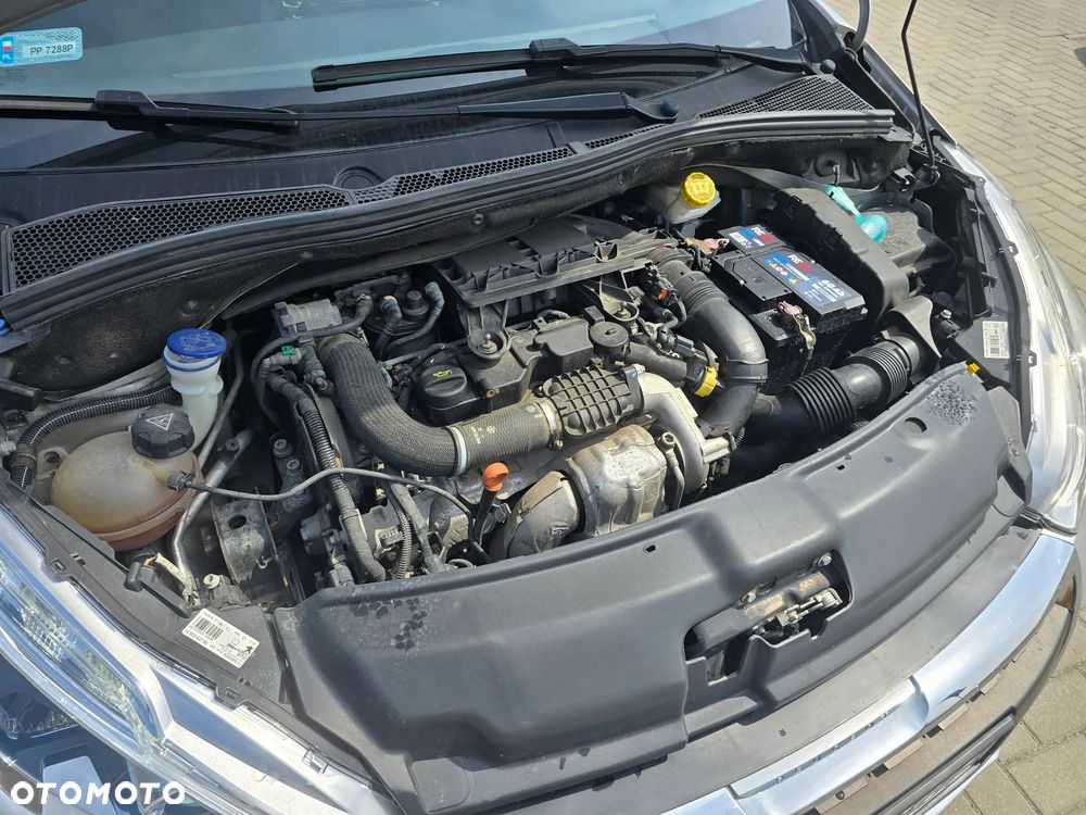 Peugeot 208 - 16