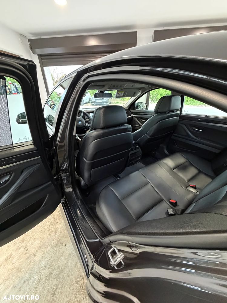 BMW Seria 5 520d AT - 10