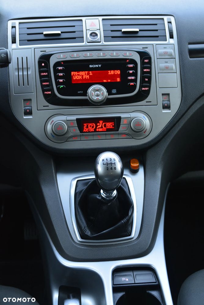 Ford Kuga 2.0 TDCi Titanium - 28
