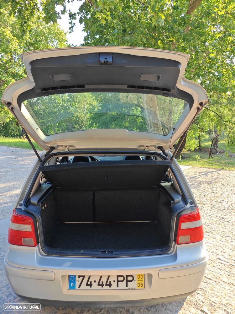 VW Golf 1.9 TDi Highline - 7