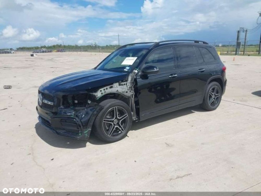 Mercedes-Benz GLB - 3