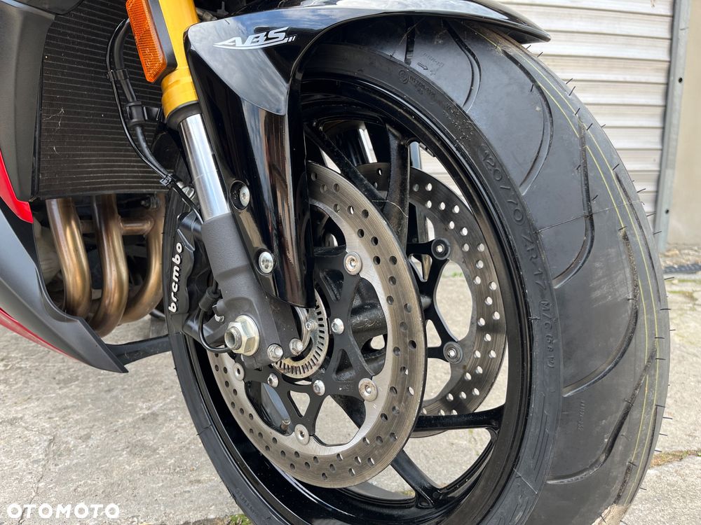 Suzuki GSX 1000 - 31