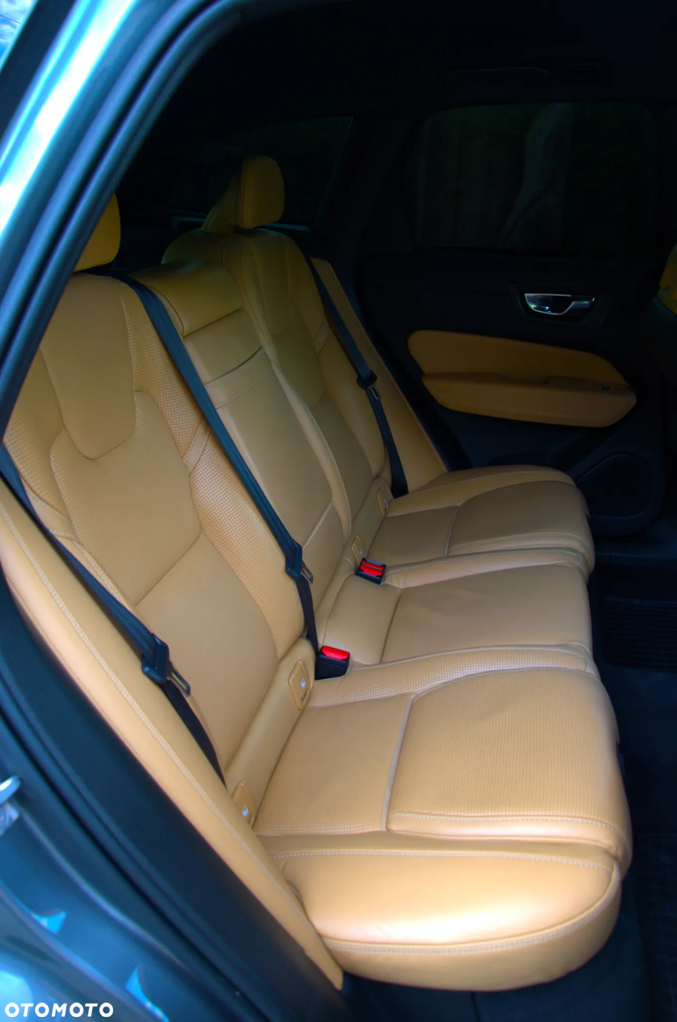 Volvo XC 60 D5 SCR AWD Inscription - 25