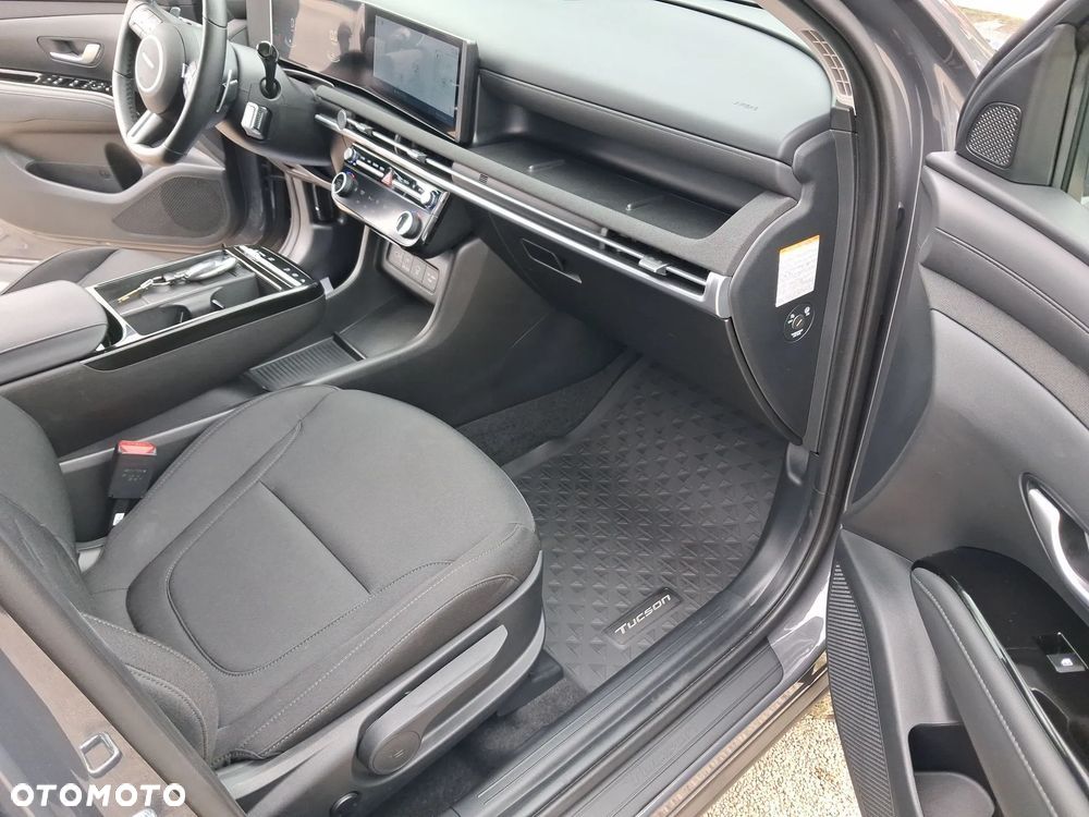 Hyundai Tucson 1.6 T-GDi HEV Smart 2WD - 26